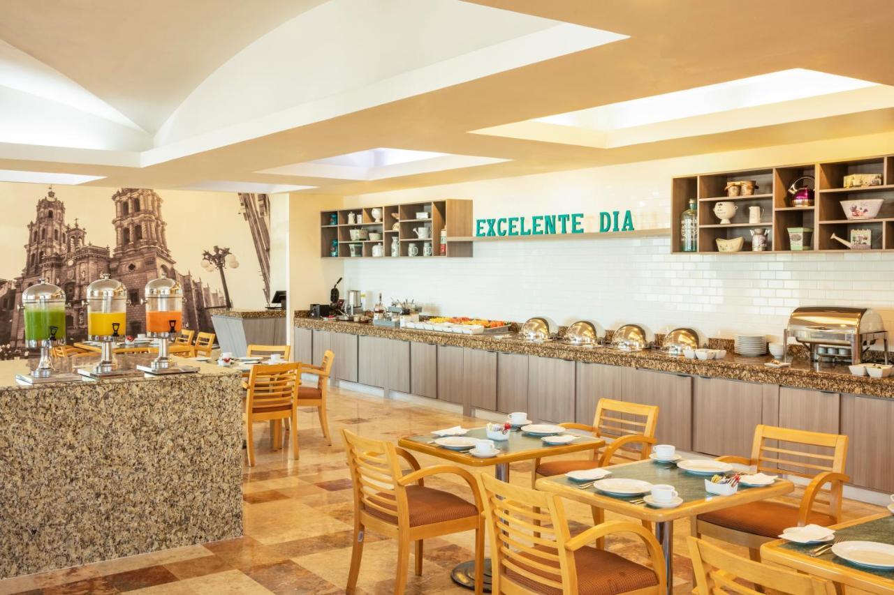 Fiesta Inn Express San Luis Potosi Oriente Екстер'єр фото