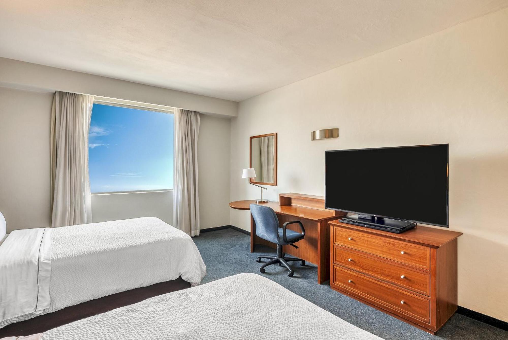 Fiesta Inn Express San Luis Potosi Oriente Екстер'єр фото