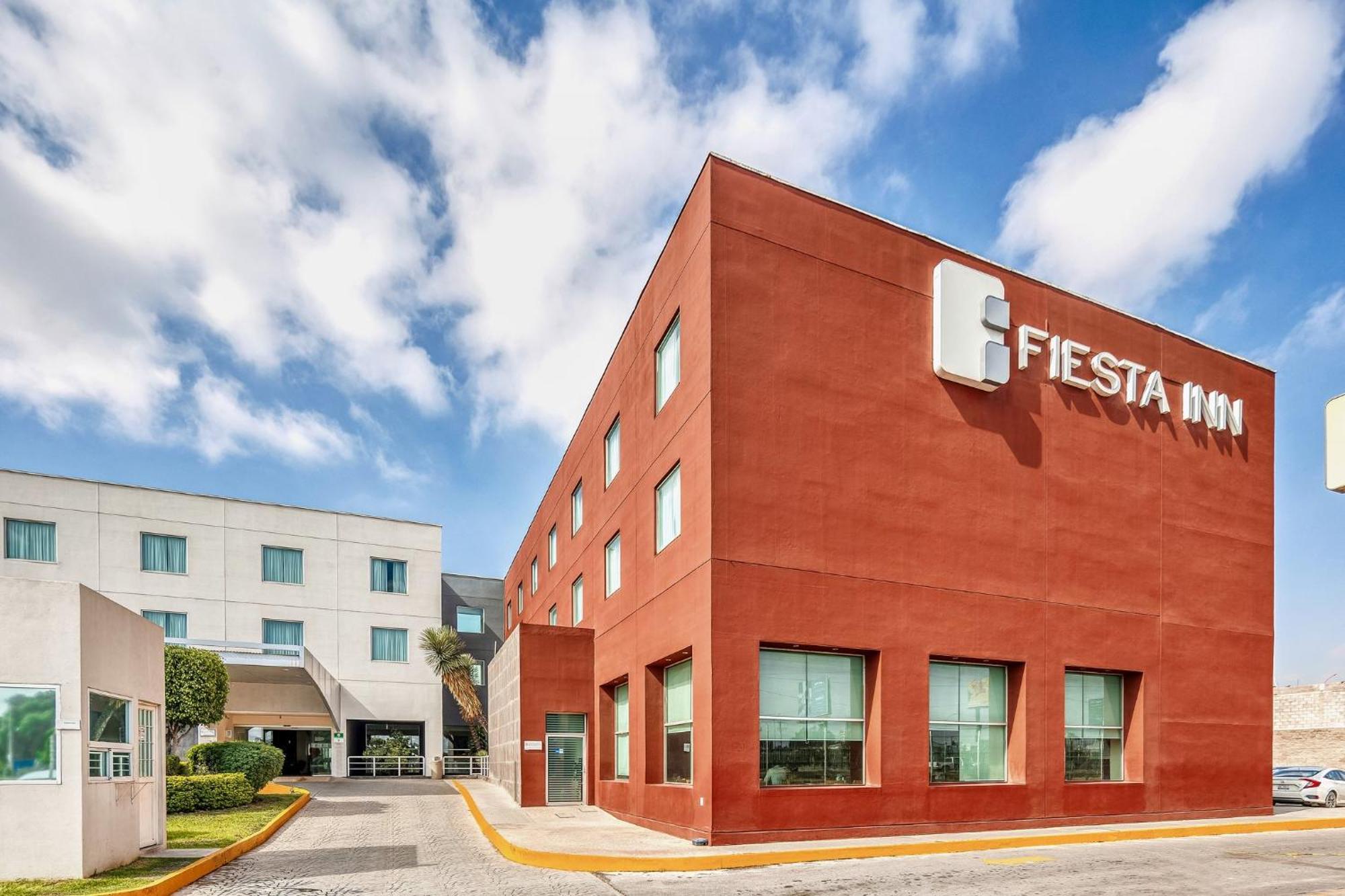 Fiesta Inn Express San Luis Potosi Oriente Екстер'єр фото