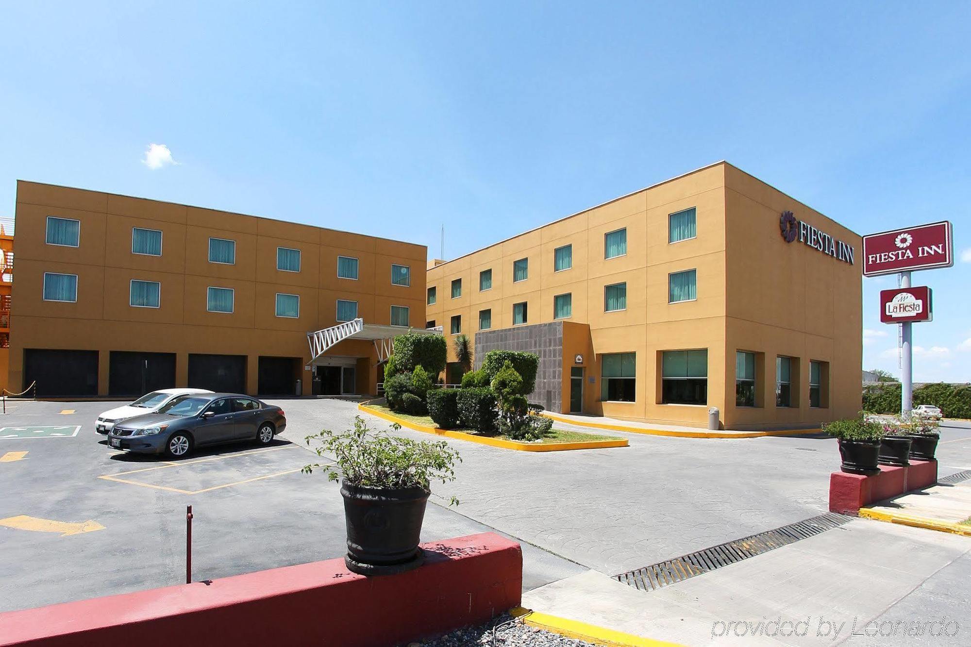 Fiesta Inn Express San Luis Potosi Oriente Екстер'єр фото