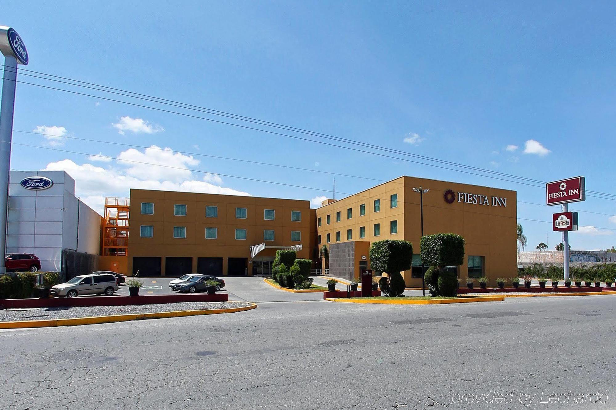 Fiesta Inn Express San Luis Potosi Oriente Екстер'єр фото